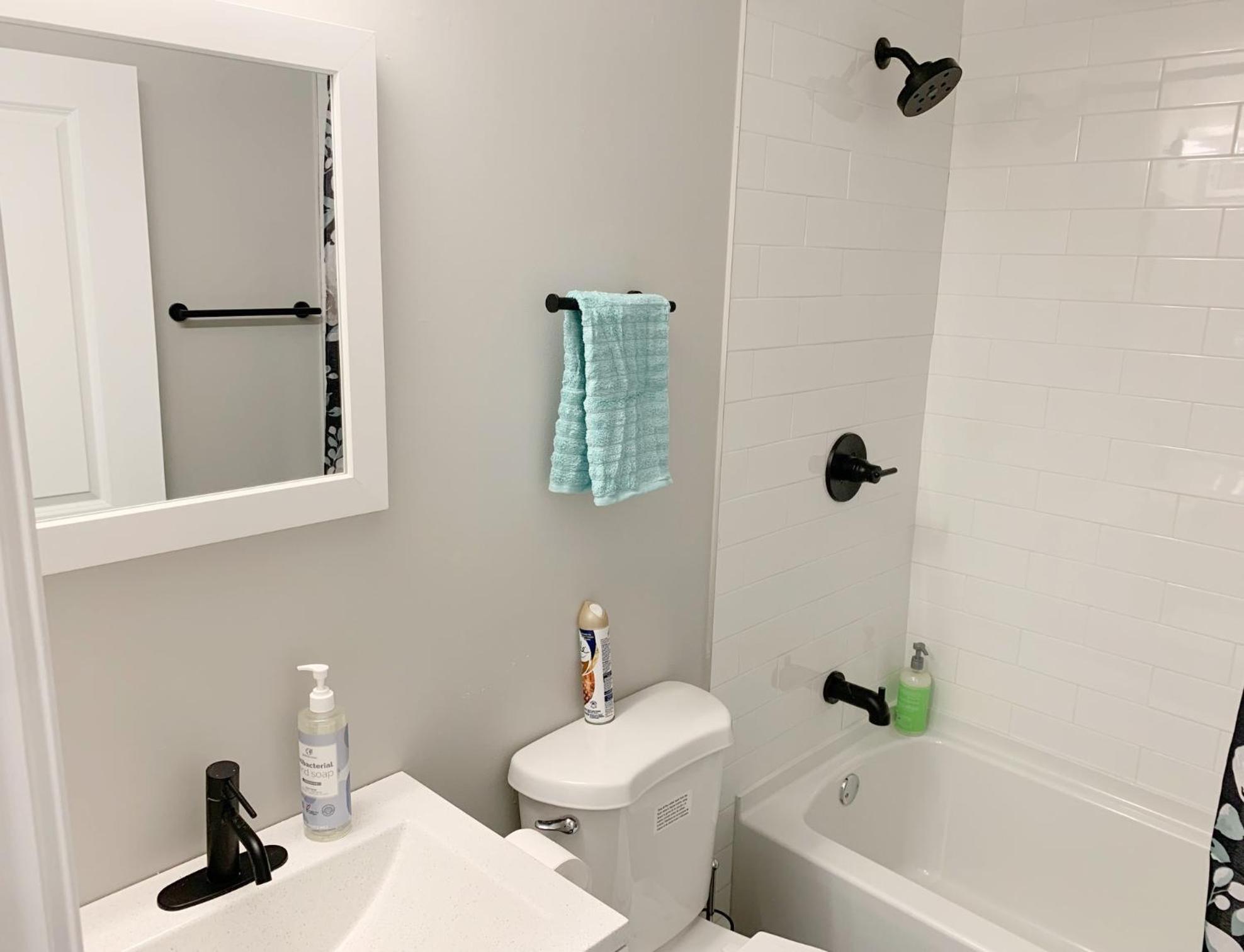 Charming 3Br 2Ba With Private Patio Apartment Philadelphia Exterior photo