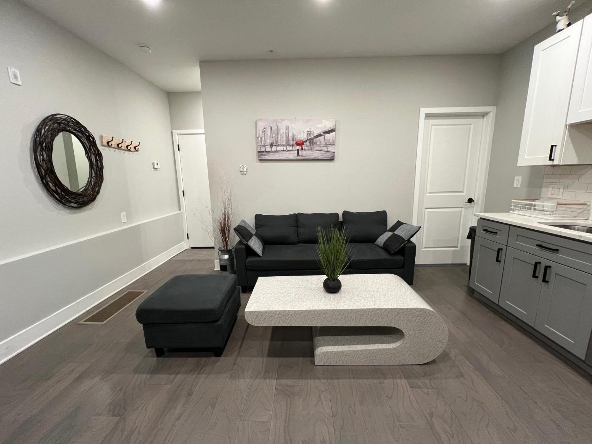 Charming 3Br 2Ba With Private Patio Apartment Philadelphia Exterior photo